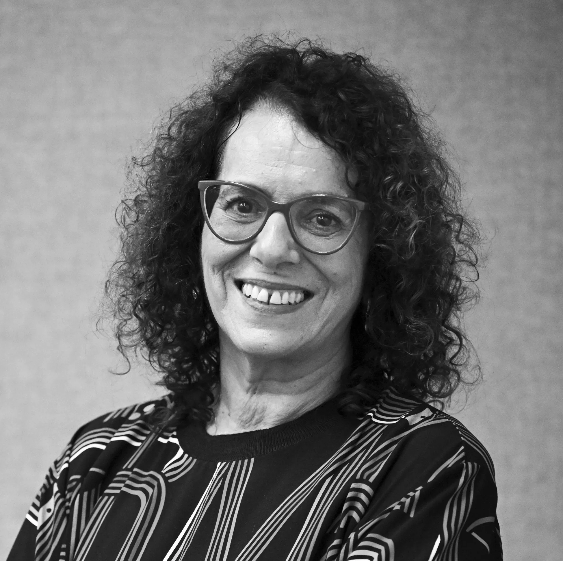 Suzana Vargas - professora de Provocações Poéticas